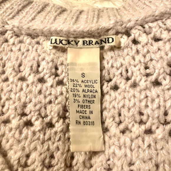 Lucky Brand Women’s Light Grey V-Neck Crochet Sweater! So snuggly! - Picture 4 of 4